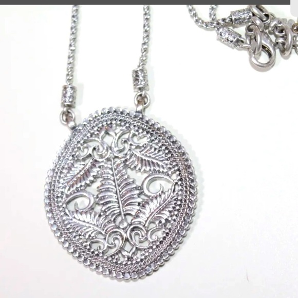 Lucky Brand Jewelry - NWT LUCKY BRAND DOUBLE FACED LEAF PENDANT LONG NECKLACE